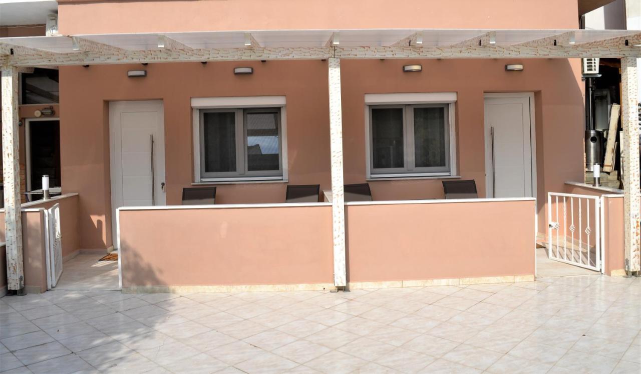 Ioni Rooms Potos Exterior foto
